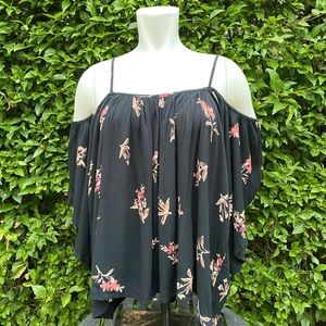 Women’s Billabong off the shoulder floral blouse